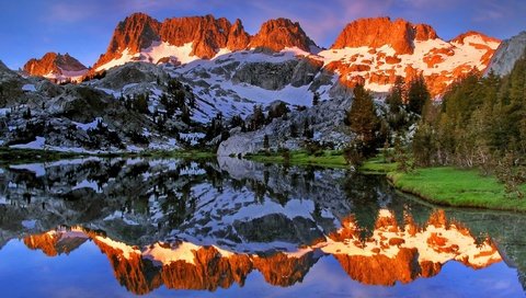 Обои деревья, ediza lake, ansel adams wilderness, озеро, горы, отражение, калифорния, ка­ли­фор­нийс­кая, горы.отражение, минареты, trees, lake, mountains, reflection, ca, california, mountains.reflection, minarets разрешение 2560x1600 Загрузить