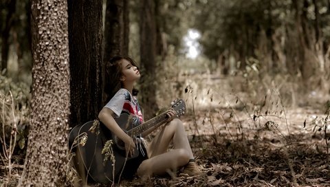 Обои девушка, настроение, гитара, музыка, взгляд, азиатка, girl, mood, guitar, music, look, asian разрешение 5167x3683 Загрузить