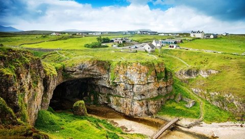 Обои небо, облака, поле, луг, пещера, шотландия, the sky, clouds, field, meadow, cave, scotland разрешение 1920x1200 Загрузить