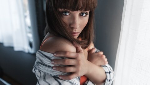 Обои глаза, девушка, взгляд, волосы, лицо, плечо, eyes, girl, look, hair, face, shoulder разрешение 1920x1280 Загрузить