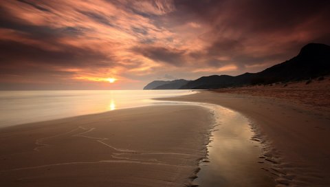 Обои небо, облака, скалы, берег, закат, пейзаж, море, пляж, the sky, clouds, rocks, shore, sunset, landscape, sea, beach разрешение 1920x1200 Загрузить