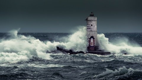 Обои волны, море, маяк, горизонт, италия, шторм, calasetta, mangiabarche, wave, sea, lighthouse, horizon, italy, storm разрешение 2820x1700 Загрузить