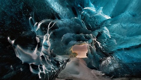 Обои зима, лёд, пещера, исландия, the crack, skaftafell, christian klepp, winter, ice, cave, iceland разрешение 1920x1280 Загрузить