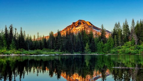 Обои небо, деревья, вода, озеро, берег, лес, отражение, гора, the sky, trees, water, lake, shore, forest, reflection, mountain разрешение 3000x2000 Загрузить