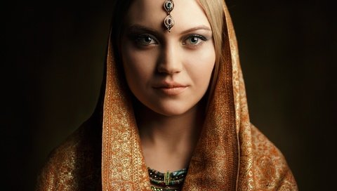 Обои глаза, девушка, портрет, взгляд, модель, лицо, позирует, alex rimsky, eyes, girl, portrait, look, model, face, posing разрешение 2048x1512 Загрузить