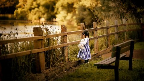 Обои природа, забор, дети, девочка, игрушка, скамейка, ребенок, косички, nature, the fence, children, girl, toy, bench, child, braids разрешение 2500x1563 Загрузить