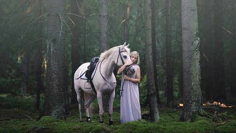 Обои лошадь, лес, девушка, поза, блондинка, модель, лицо, конь, белое платье, white dress, horse, forest, girl, pose, blonde, model, face разрешение 2045x1353 Загрузить