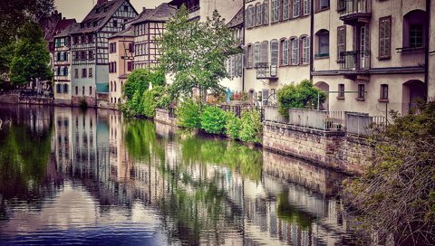 Обои река, город, европа, франция, страсбург, river, the city, europe, france, strasbourg разрешение 1920x1200 Загрузить