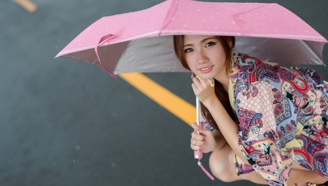Обои девушка, улыбка, взгляд, волосы, лицо, зонтик, азиатка, girl, smile, look, hair, face, umbrella, asian разрешение 2048x1365 Загрузить