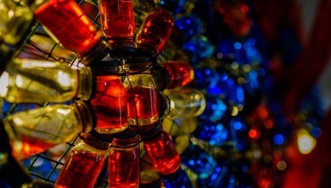 Обои стекло, жидкость, флаконы, боке, баночки, бутылочки, glass, liquid, bottles, bokeh, jars, bottle разрешение 6000x4000 Загрузить