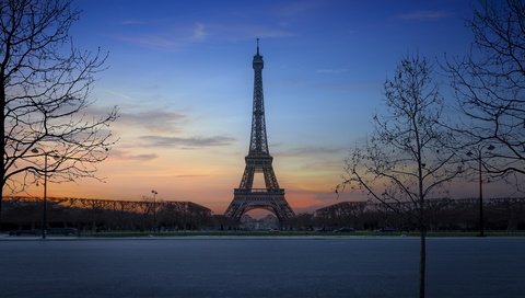 Обои деревья, закат, париж, франция, эйфелева башня, trees, sunset, paris, france, eiffel tower разрешение 5800x2705 Загрузить