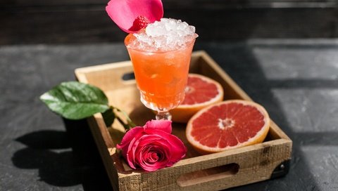 Обои напиток, роза, лёд, бокал, цитрус, грейпфрут, сок, drink, rose, ice, glass, citrus, grapefruit, juice разрешение 2048x1343 Загрузить