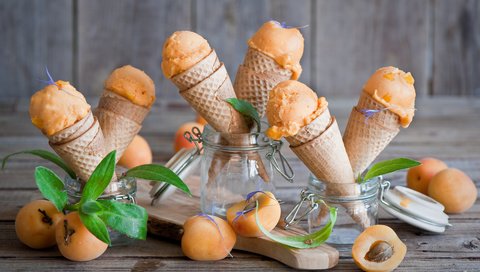 Обои мороженое, фрукты, абрикосы, вафельные рожки, ice cream, fruit, apricots, ice cream cones разрешение 4211x2610 Загрузить