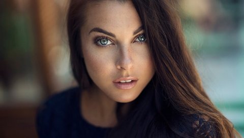 Обои девушка, портрет, взгляд, волосы, лицо, веснушки, dani diamond, girl, portrait, look, hair, face, freckles разрешение 1920x1281 Загрузить