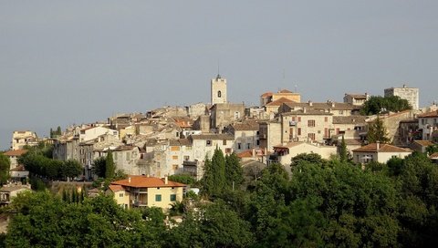 Обои башня, дома, франция, прованс, ванс, tower, home, france, provence, vance разрешение 2048x1152 Загрузить