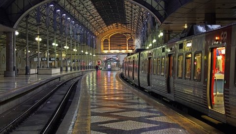 Обои железная дорога, поезд, португалия, вокзал, лиссабон, росиу, railroad, train, portugal, station, lisbon, rossio разрешение 2048x1365 Загрузить