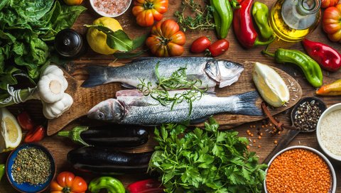 Обои зелень, овощи, рыба, специи, greens, vegetables, fish, spices разрешение 2880x1800 Загрузить