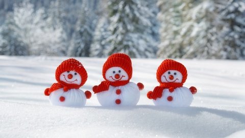 Обои снег, зима, фигурки, снеговики, snow, winter, figures, snowmen разрешение 2880x1800 Загрузить