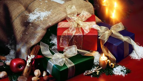 Обои свечи, новый год, орехи, яблоки, подарки, лента, рождество, коробки, candles, new year, nuts, apples, gifts, tape, christmas, box разрешение 1920x1200 Загрузить