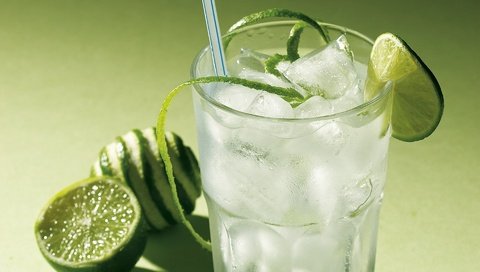 Обои фрукты, лёд, лайм, коктейль, цитрусы, мохито, лимонад, fruit, ice, lime, cocktail, citrus, mojito, lemonade разрешение 1920x1200 Загрузить