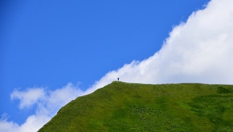 Обои небо, облака, природа, пейзаж, гора, силуэт, холм, the sky, clouds, nature, landscape, mountain, silhouette, hill разрешение 4000x2447 Загрузить