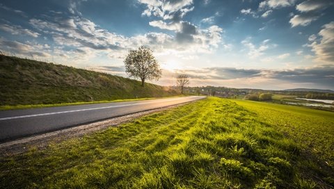 Обои небо, дорога, облака, природа, дерево, пейзаж, the sky, road, clouds, nature, tree, landscape разрешение 1920x1200 Загрузить