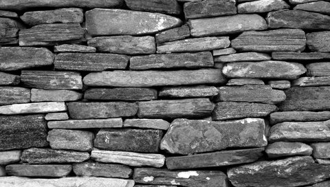 Обои камни, фон, стена, чёрно-белое, камень, каменная кладка, stones, background, wall, black and white, stone разрешение 1920x1227 Загрузить