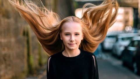 Обои улыбка, взгляд, девочка, волосы, лицо, ветер, zubair aslam, smile, look, girl, hair, face, the wind разрешение 2000x1718 Загрузить