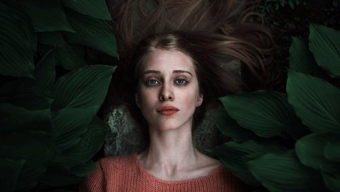 Обои глаза, цветы, зелень, девушка, взгляд, волосы, лицо, eyes, flowers, greens, girl, look, hair, face разрешение 1920x1176 Загрузить