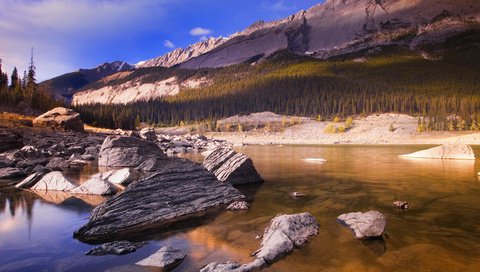 Обои озеро, горы, камни, берег, канада, альберта, lake, mountains, stones, shore, canada, albert разрешение 1920x1080 Загрузить