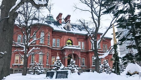 Обои снег, зима, пейзаж, города, япония, здание, здания, саппоро, snow, winter, landscape, city, japan, the building, building, sapporo разрешение 2112x1188 Загрузить