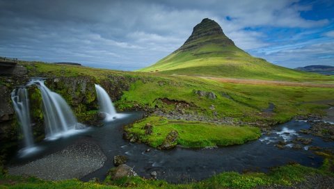 Обои вода, полуостров снайфедльснес, снайфедльснес, горы, природа, камни, пейзаж, исландия, водопады, киркьюфетль, water, mountains, nature, stones, landscape, iceland, waterfalls, kirkjufell разрешение 5120x3413 Загрузить