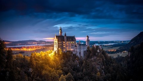 Обои небо, деревья, природа, замок, германия, нойшванштайн, the sky, trees, nature, castle, germany, neuschwanstein разрешение 2249x1500 Загрузить