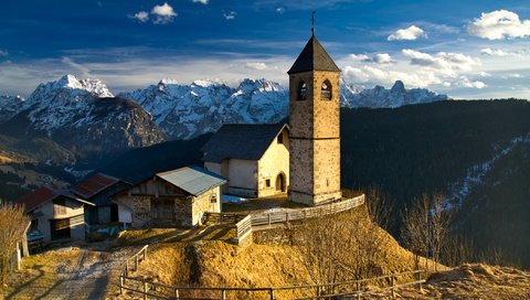 Обои горы, природа, зима, пейзаж, италия, церковь, доломиты, mountains, nature, winter, landscape, italy, church, the dolomites разрешение 2112x1188 Загрузить