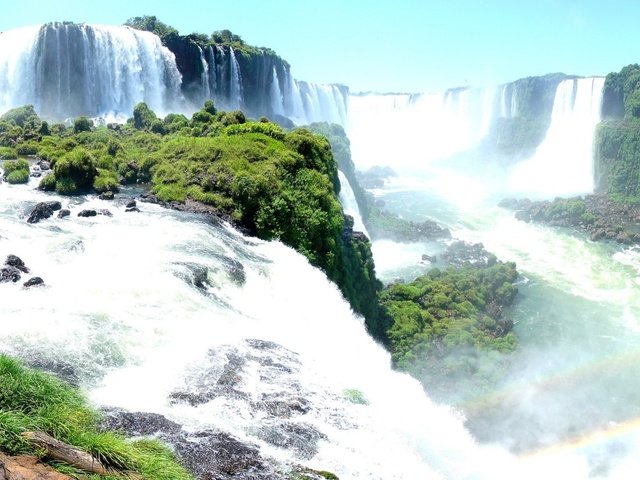 Обои панорама, радуга, водопады игуасу, panorama, rainbow, iguazu falls разрешение 2560x1024 Загрузить