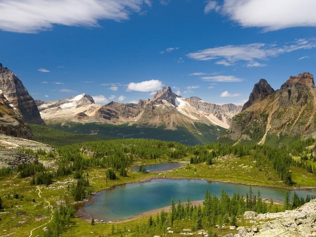 Обои облака, деревья, горы, водоем, clouds, trees, mountains, pond разрешение 1920x1200 Загрузить