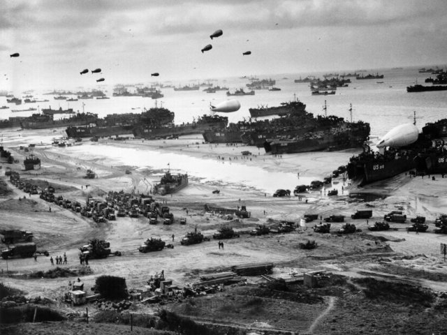 Обои война, черно-белая, высадка в нормандии, вторая мировая, war, black and white, landing in normandy, the second world разрешение 2804x2150 Загрузить