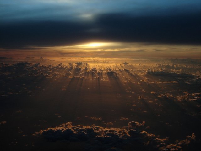 Обои свет, облака, солнце, закат, light, clouds, the sun, sunset разрешение 2400x1800 Загрузить