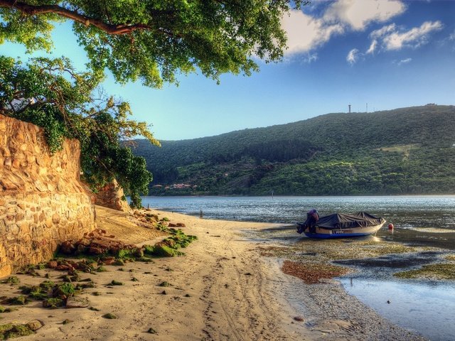 Обои деревья, вода, река, природа, берег, пейзаж, песок, лодка, trees, water, river, nature, shore, landscape, sand, boat разрешение 2560x1600 Загрузить