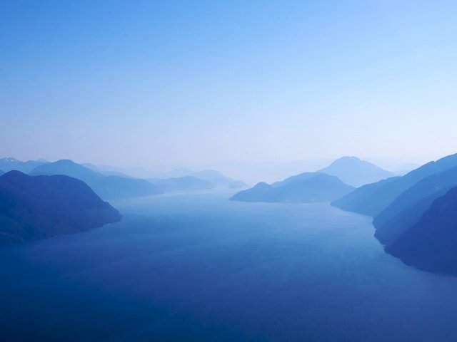 Обои горы, пейзаж, утро, туман, остров, princess royal island, mountains, landscape, morning, fog, island разрешение 1920x1080 Загрузить
