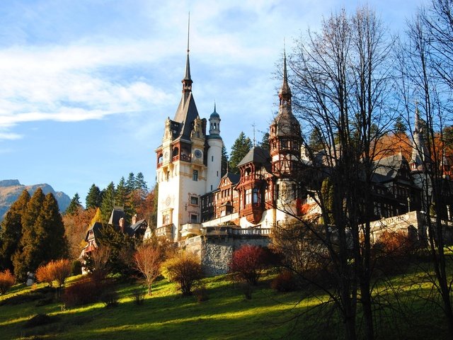 Обои замок, осень, здание, румыния, просто красиво, castle, autumn, the building, romania, just beautiful разрешение 1920x1285 Загрузить