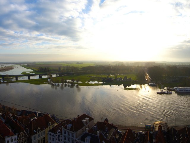 Обои небо, свет, река, солнце, мост, город, the sky, light, river, the sun, bridge, the city разрешение 1920x1200 Загрузить