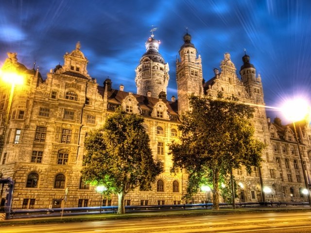 Обои фонари, улица, здание, германия, лейпциг, lights, street, the building, germany, leipzig разрешение 1920x1200 Загрузить