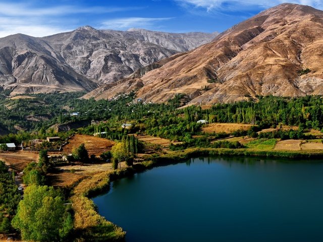 Обои деревья, озеро, горы, иран, ovan lake, trees, lake, mountains, iran разрешение 2560x1600 Загрузить