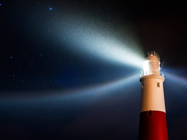 Обои свет, ночь, звезды, маяк, дождь, light, night, stars, lighthouse, rain разрешение 1920x1200 Загрузить