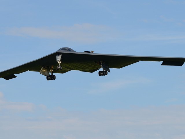 Обои бомбардировщик, northrop, b-2 spirit, стратегический, bomber, strategic разрешение 2048x1250 Загрузить