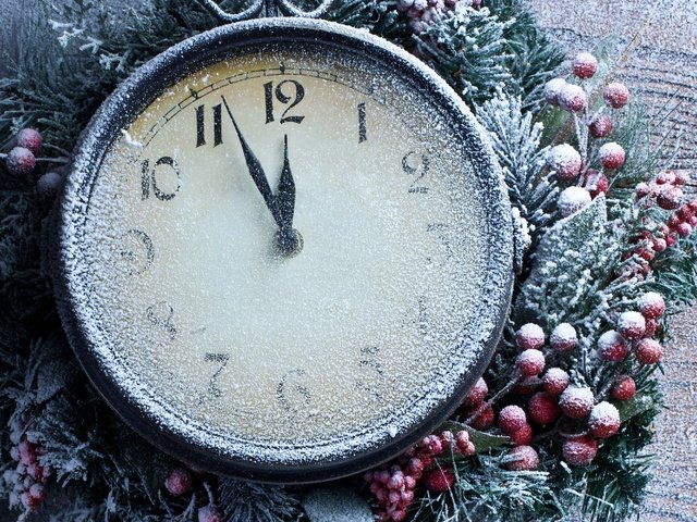 Обои снег, новый год, часы, время, праздник, стрелки, snow, new year, watch, time, holiday, arrows разрешение 3735x2972 Загрузить