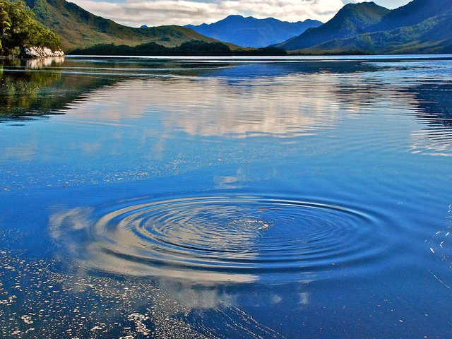 Обои вода, озеро, горы, круги, австралия, water, lake, mountains, circles, australia разрешение 1920x1200 Загрузить