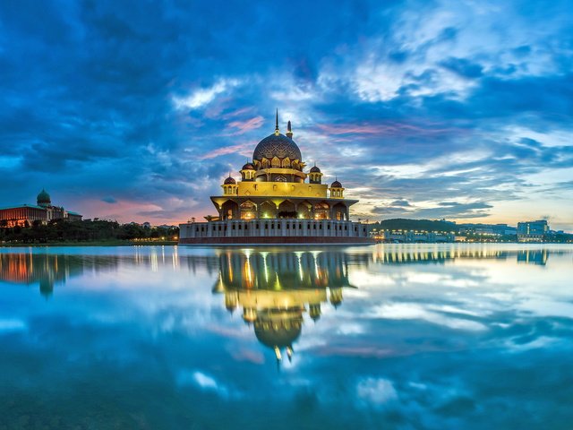 Обои малайзия, город путраджая в куала-лумпур, malaysia, the city of putrajaya in kuala lumpur разрешение 1920x1200 Загрузить