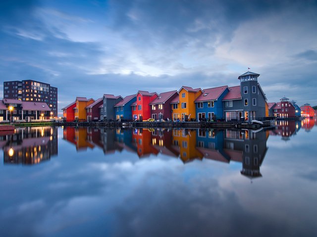 Обои отражение, дома, нидерланды, гронинген, reflection, home, netherlands, groningen разрешение 2048x1367 Загрузить